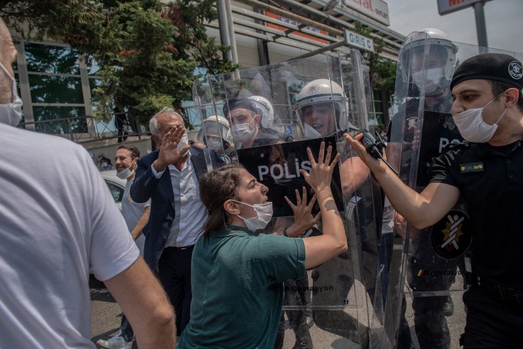 Demonstrators clash with Turkish riot police over jailing of three opposition MPs from HDP in June 2020