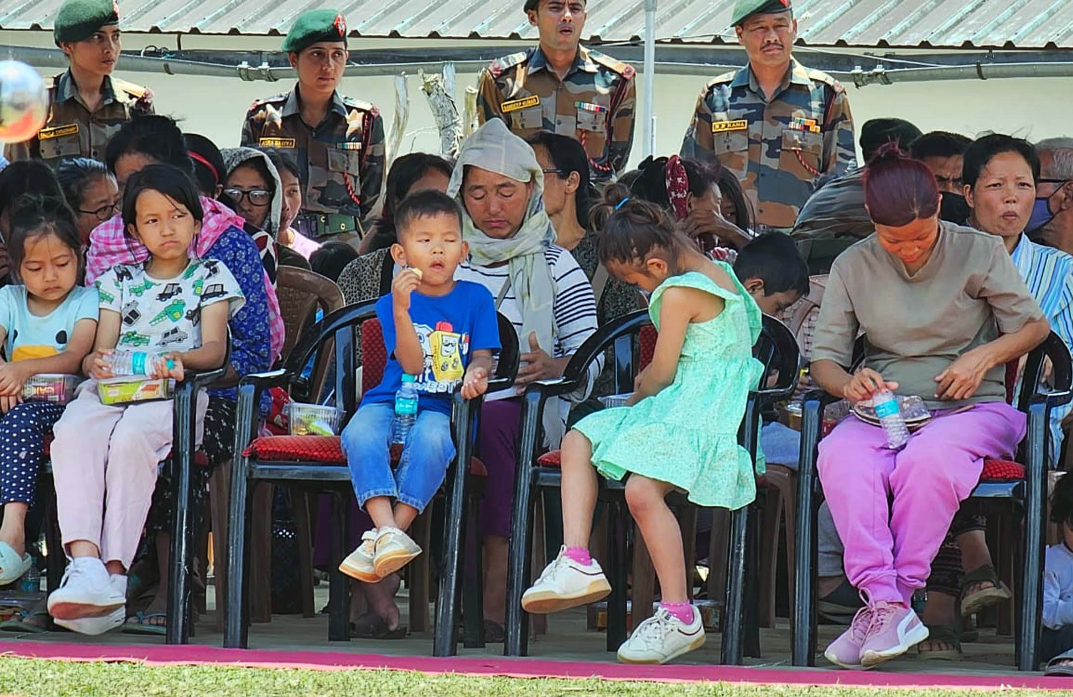 विस्थापित लोग