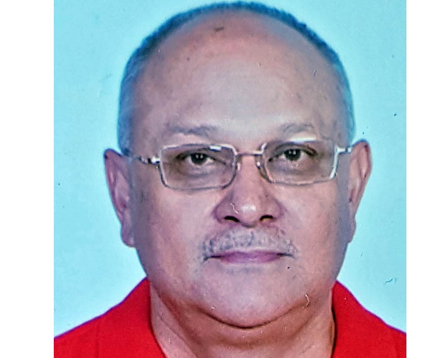 प्राध्यापक खत्री