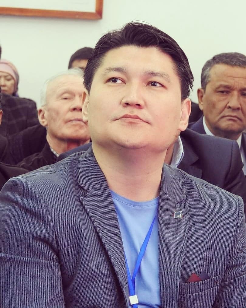 Adil Turduqulov Qirg‘izistonlik jurnalist va tahlilchi 