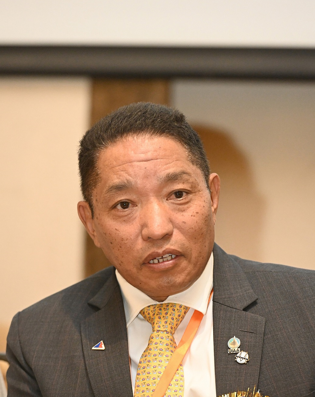 निमा नुरु शेर्पा