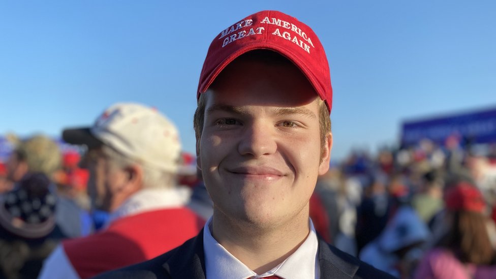 Joven de 17 años en rally de Trump