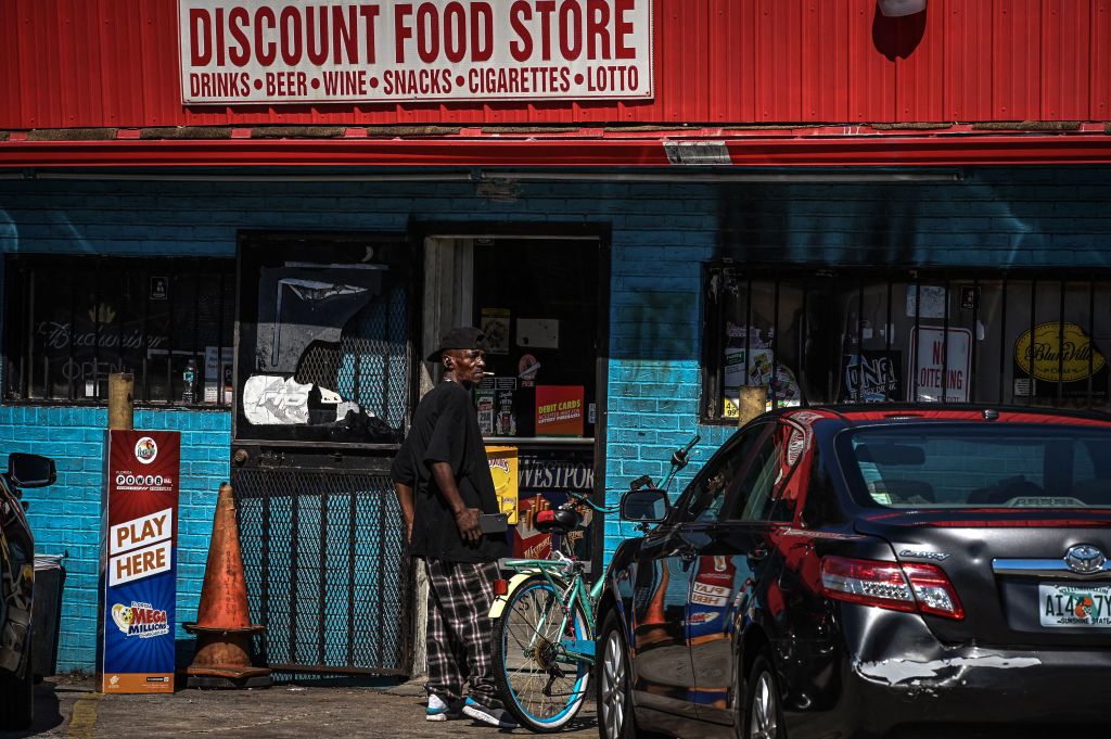 Tienda en barrio pobre