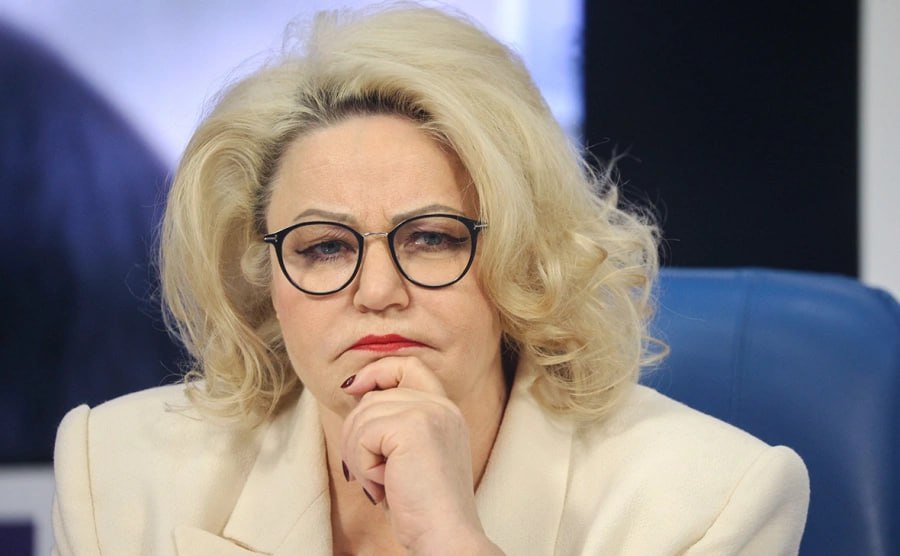 Yalangoch Barbi ayollar