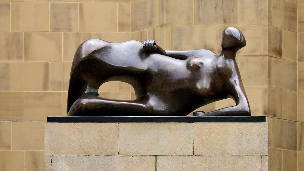 Temporary new home for Leeds city centre Henry Moore sculpture