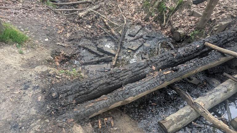 j*5様 forestnine ブリッジングプレート bridging plat Platinum Jubilee Bridge in Huddersfield destroyed by vandals