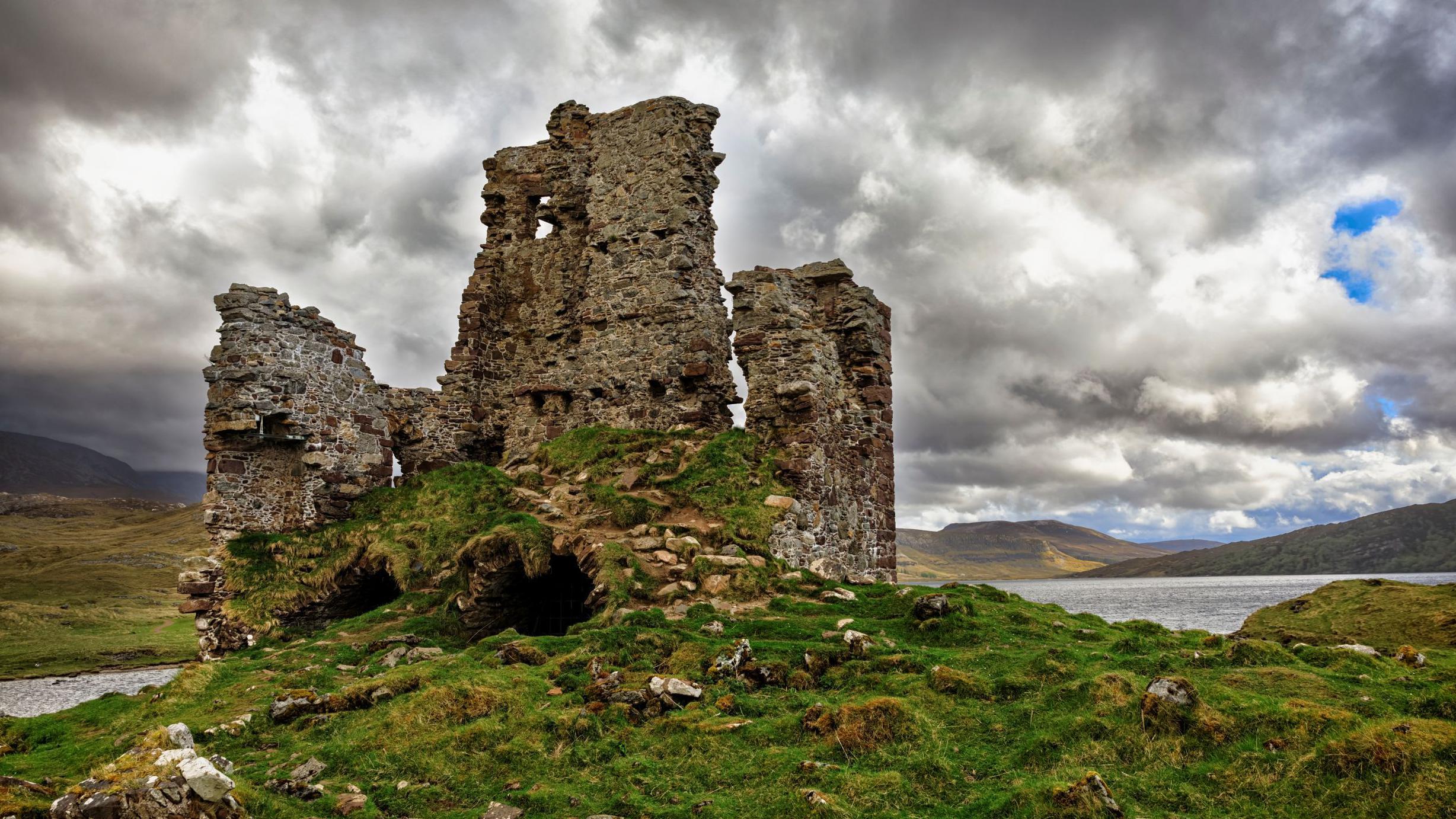 Lost cannons' returned to ruined Assynt clan stronghold