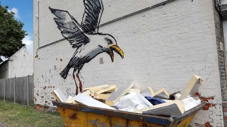 banksy's gull art work