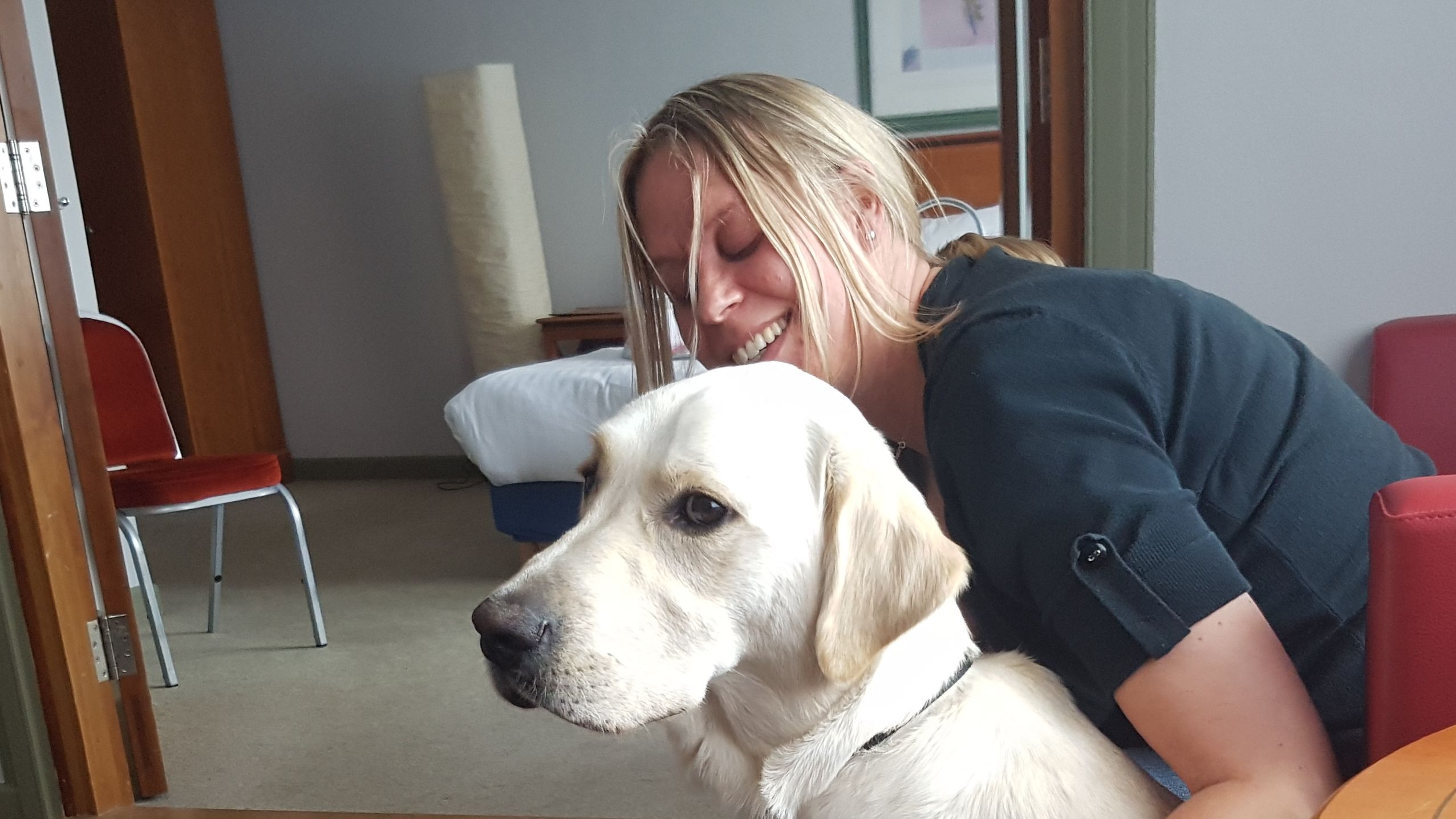 Guide Dogs charity: Blind woman doing sponsored skydive