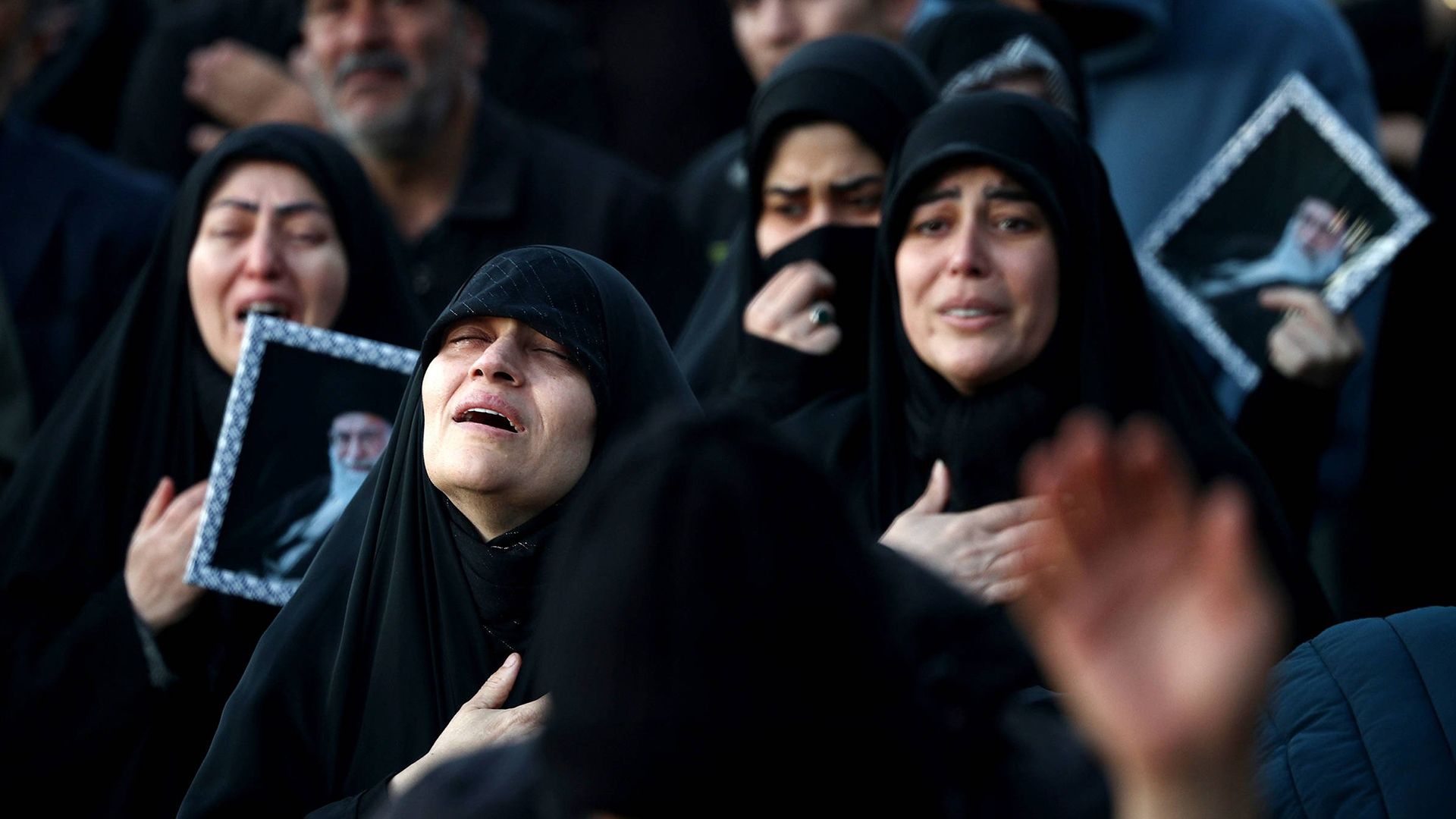 Iran phải chọn một nhà lãnh đạo mới - những ngày tới sẽ cho thấy liệu chế độ này có thể trụ vững được hay không - BBC News