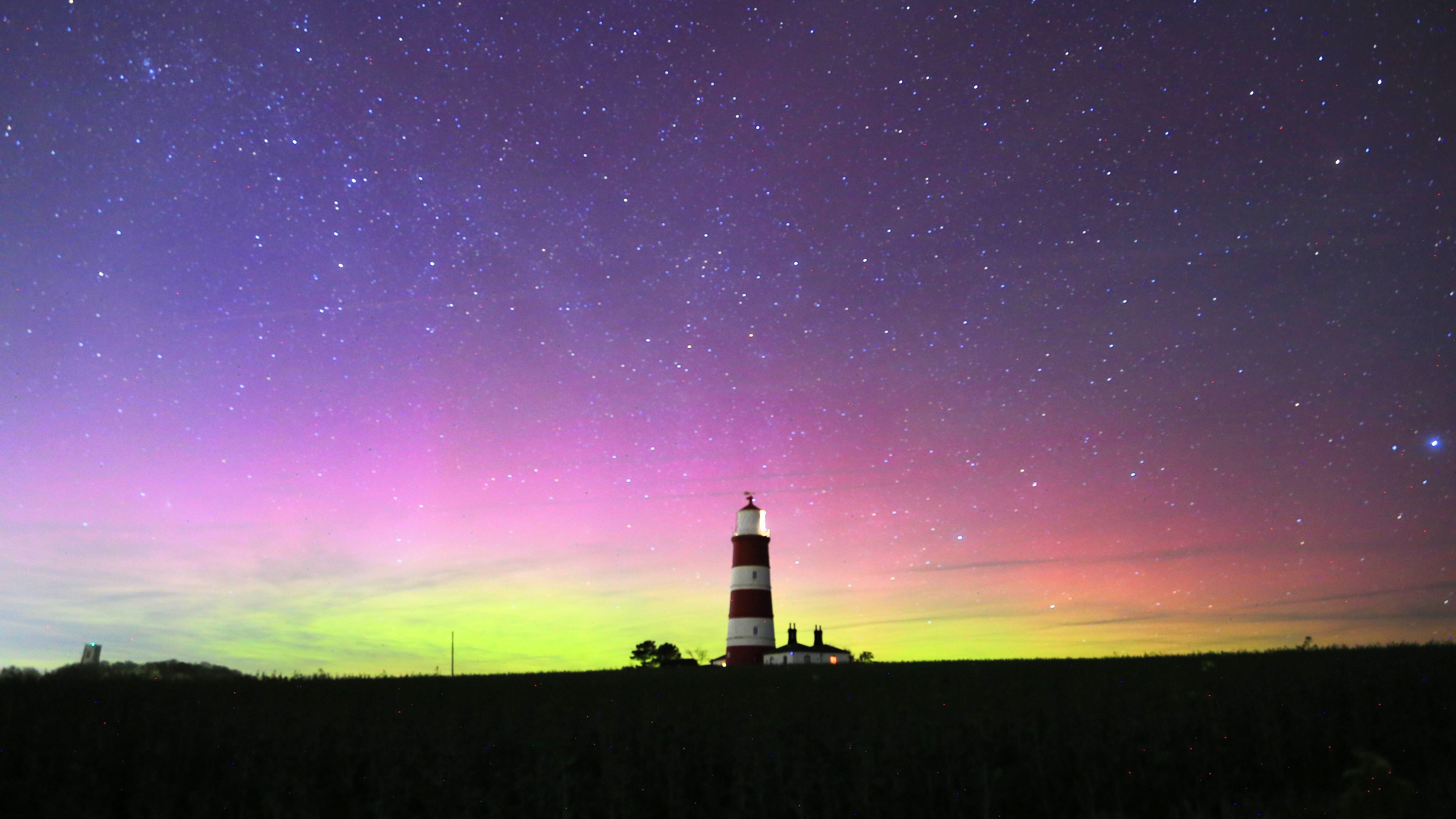 Northern Lights give spectacular display in Norfolk