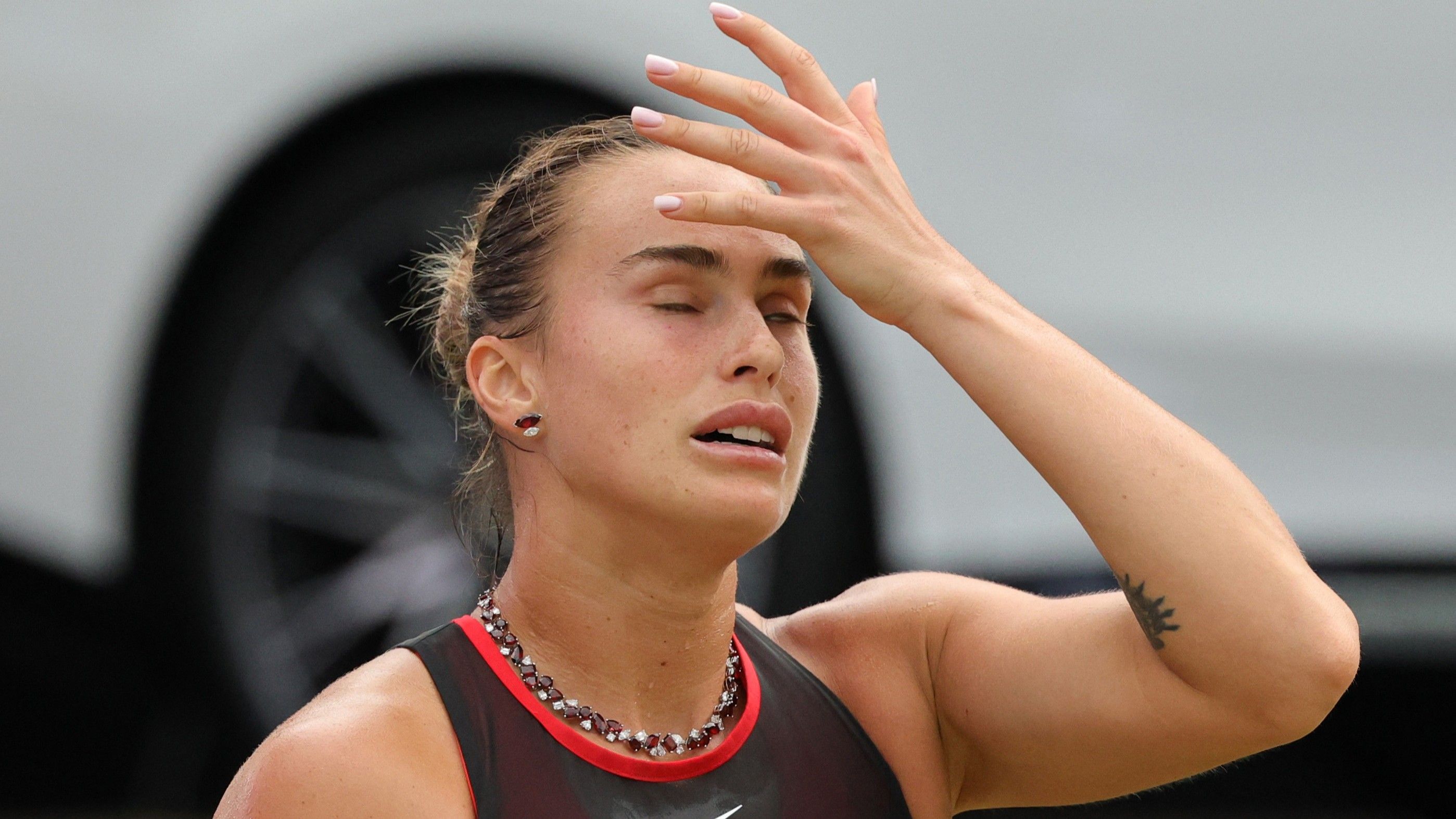 Berlin Open: Aryna Sabalenka beaten by Jessica Pegula after losing third set 6-0 - BBC Sport