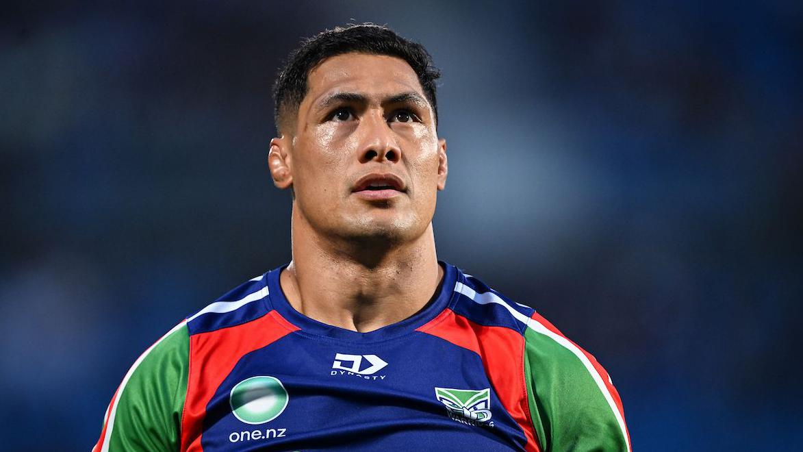 Roger Tuivasa-Sheck: Wakefield sign New Zealand international - BBC Sport