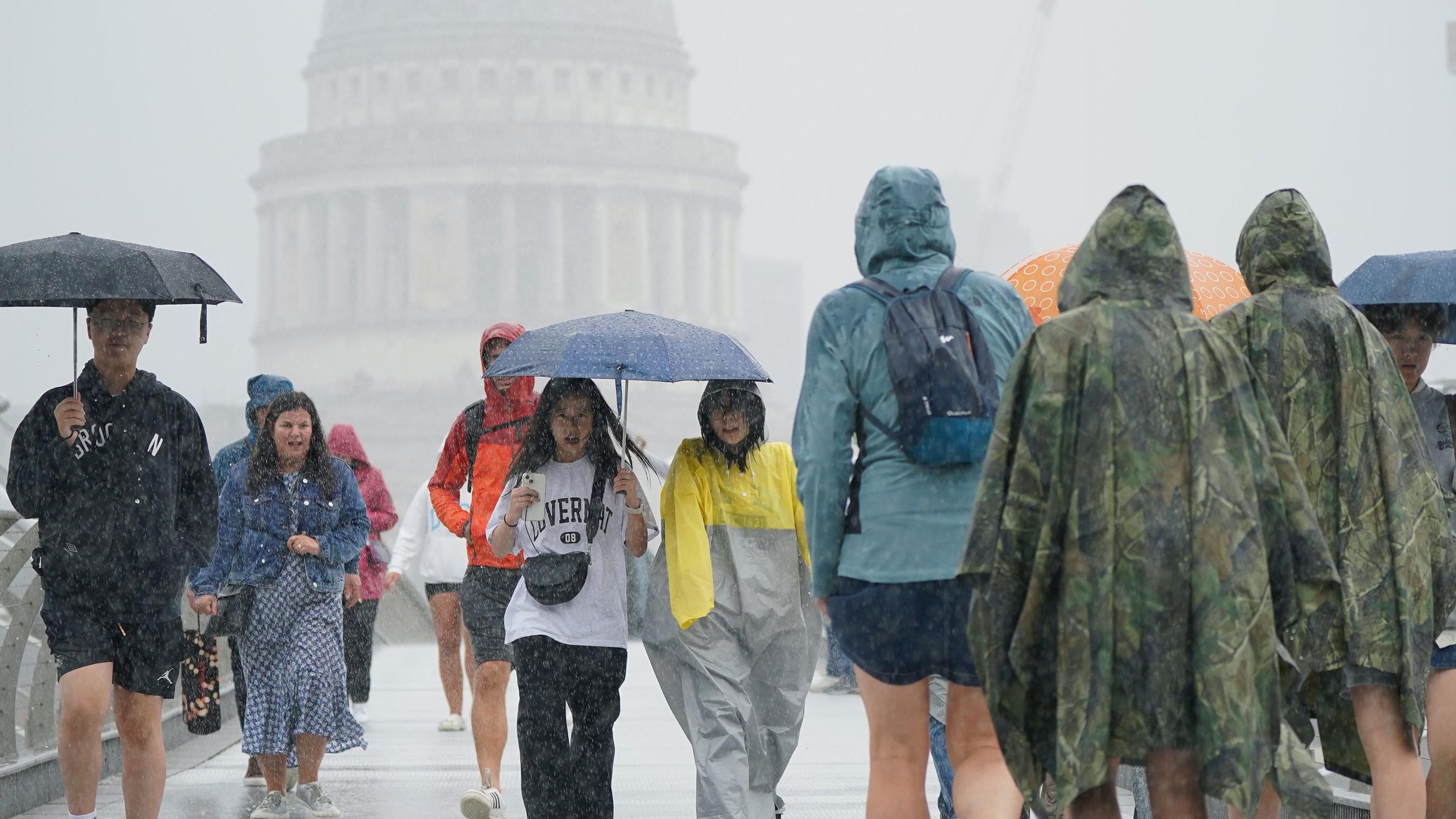 UK weather: More thunderstorms to hit UK with warnings issued - BBC News