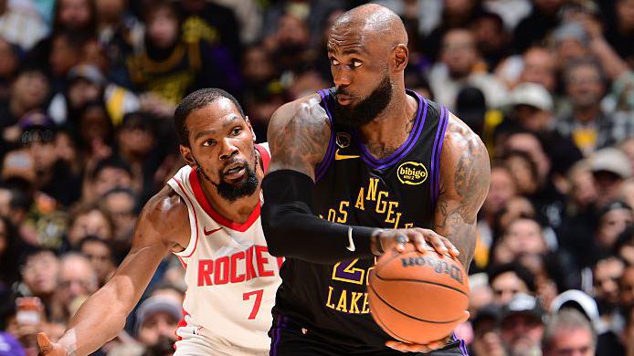 NBA play-offs: LeBron James shines for Los Angeles Lakers while Victor Wembanyama  concussed - BBC Sport