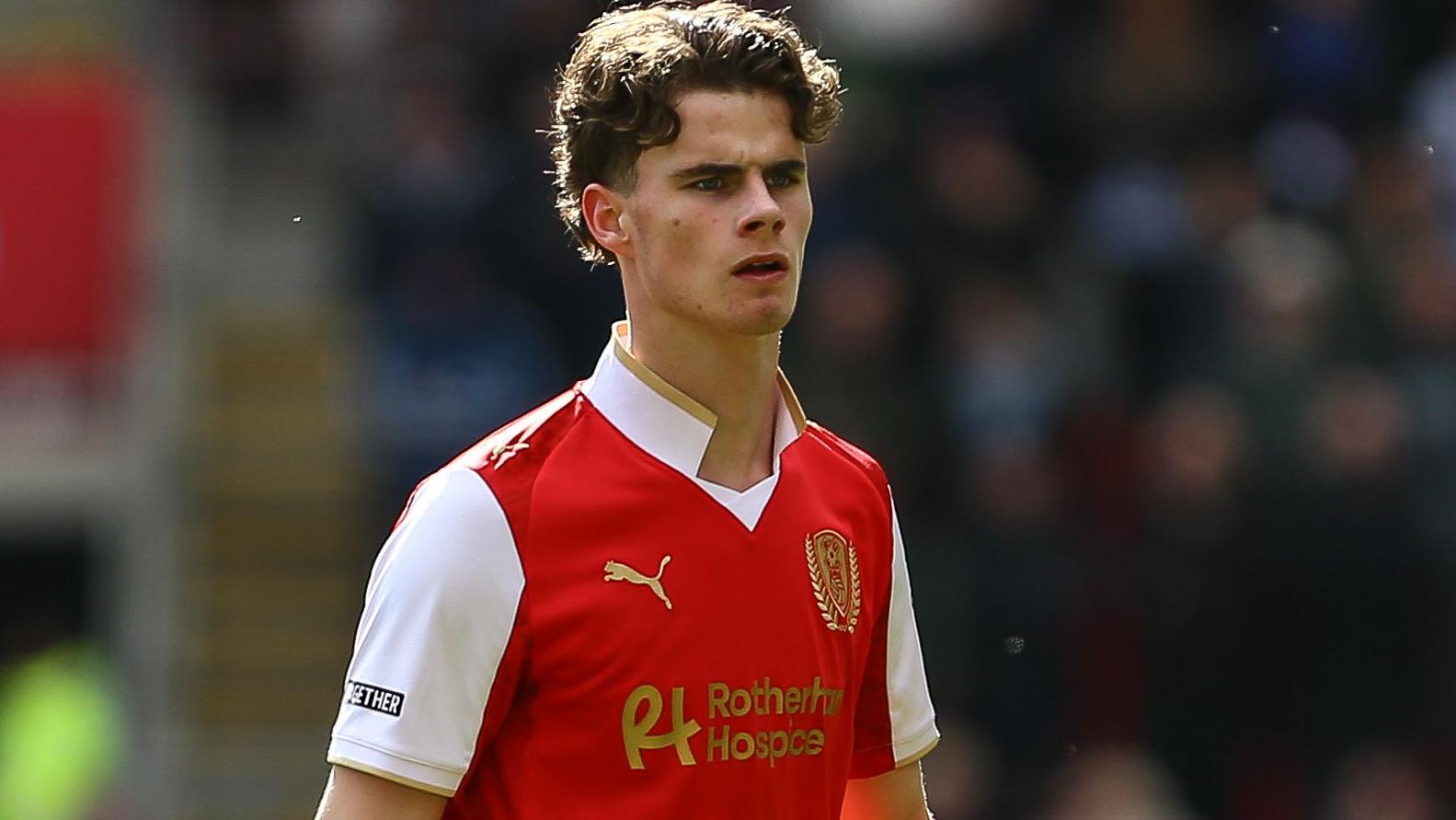 Harry Gray: Sheffield Wednesday sign Leeds United striker on loan