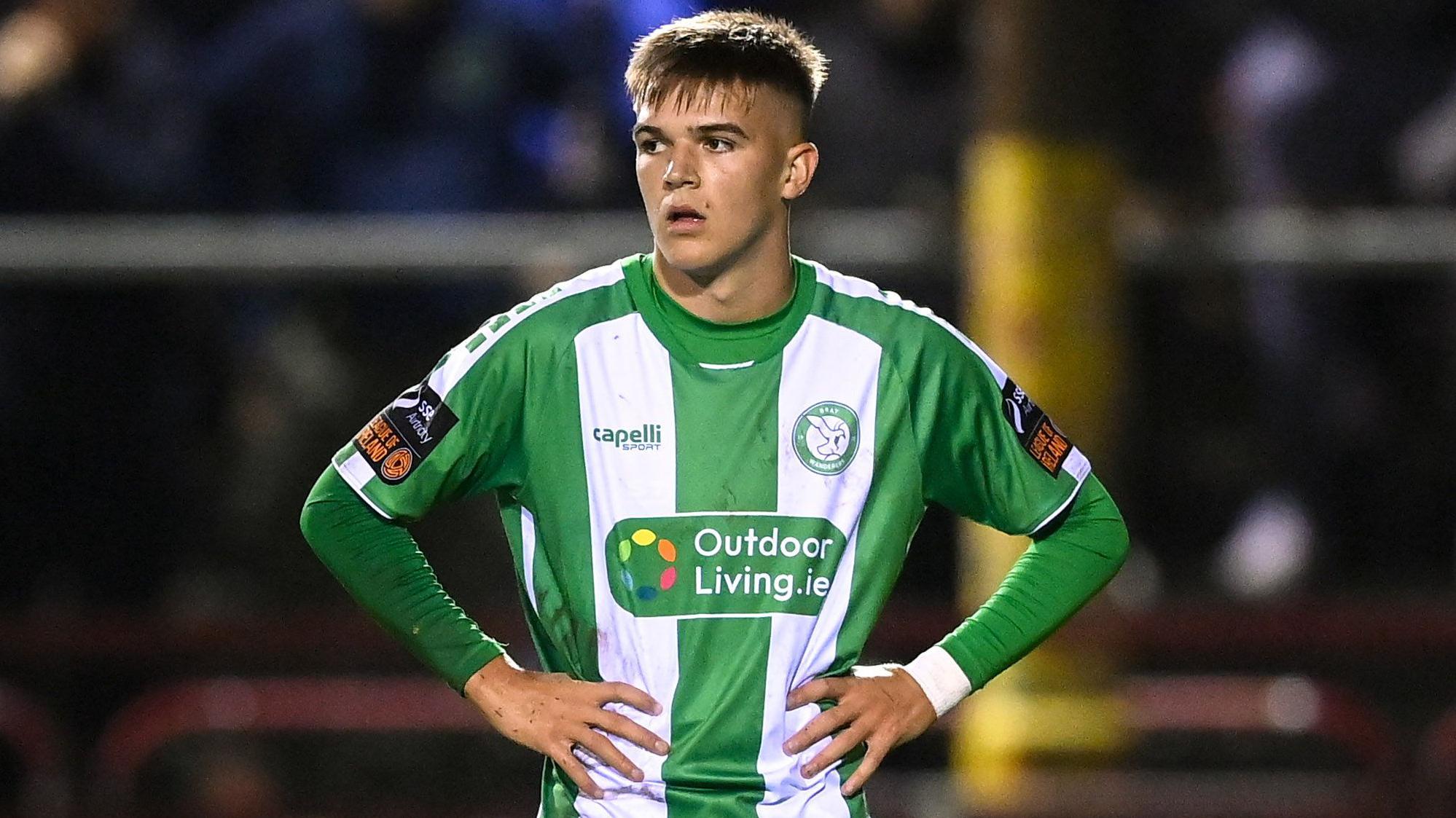 Bristol City sign Irish teenager Billy O'Neill from Bray Wanderers - BBC  Sport