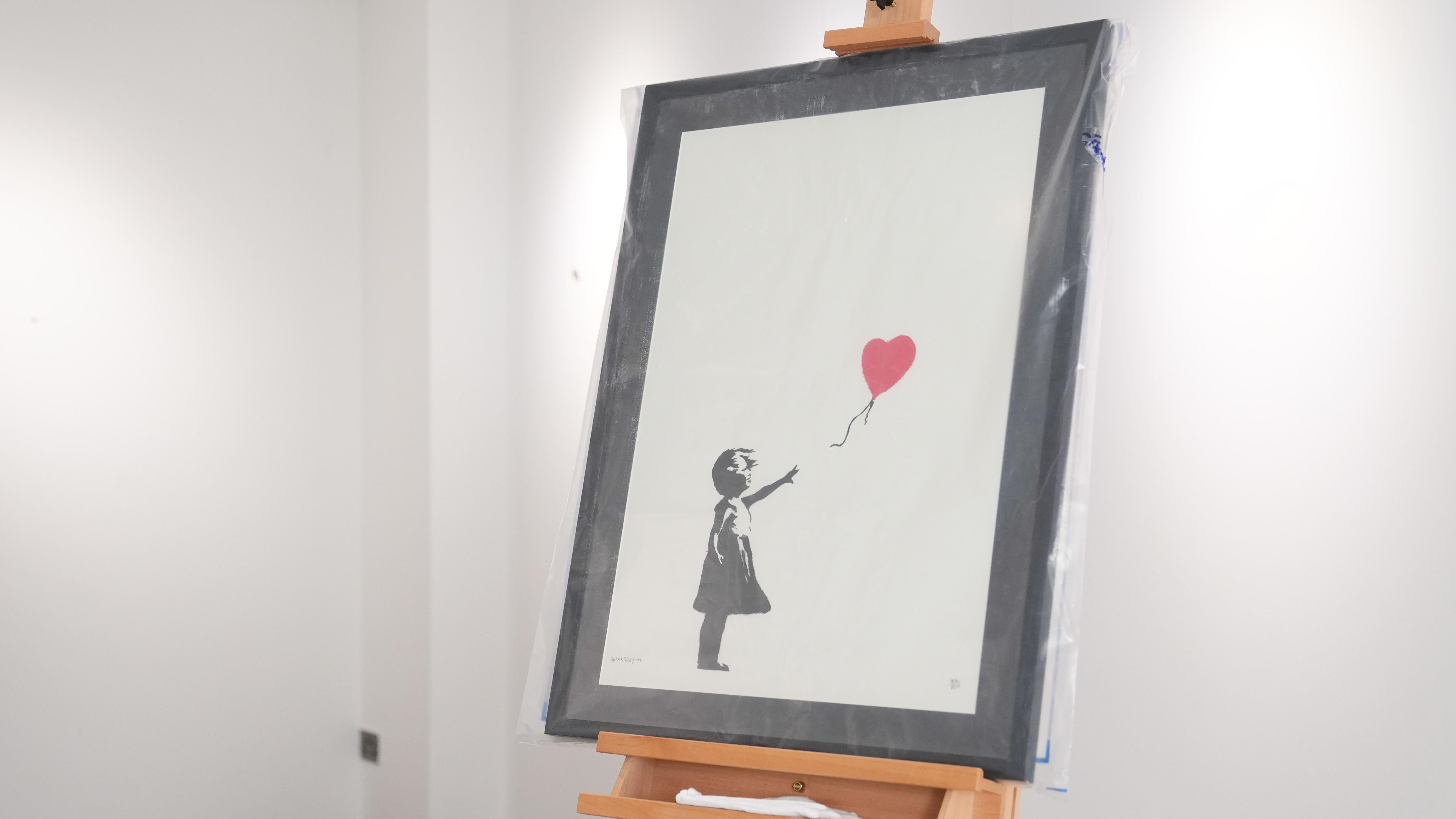 Man cleared over Banksy print raid at London gallery