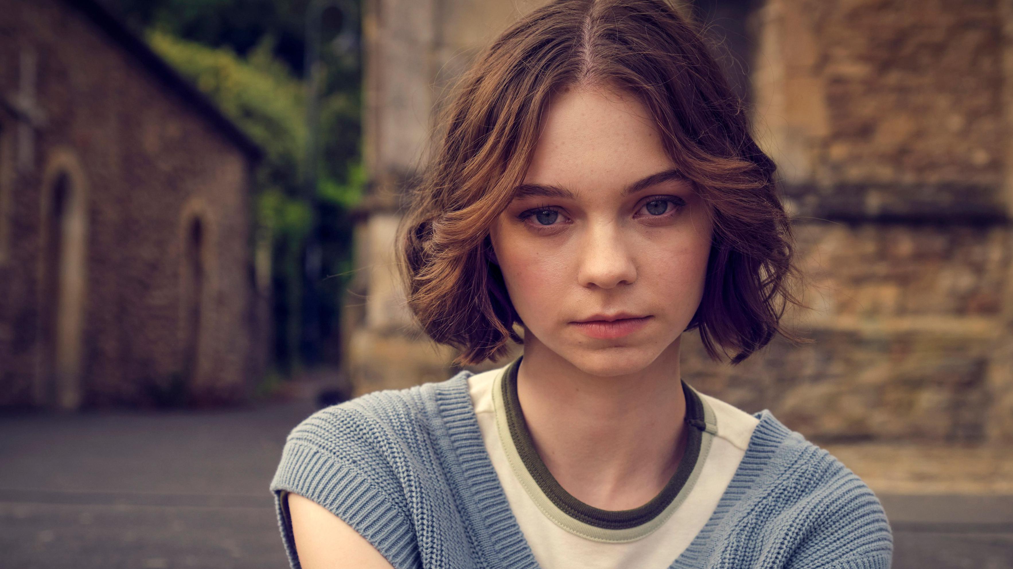 Good Girls Guide to Murder star Emma Myers discusses new BBC drama - BBC  News
