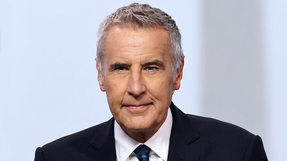 Dermot Murnaghan: TV presenter reveals stage four cancer