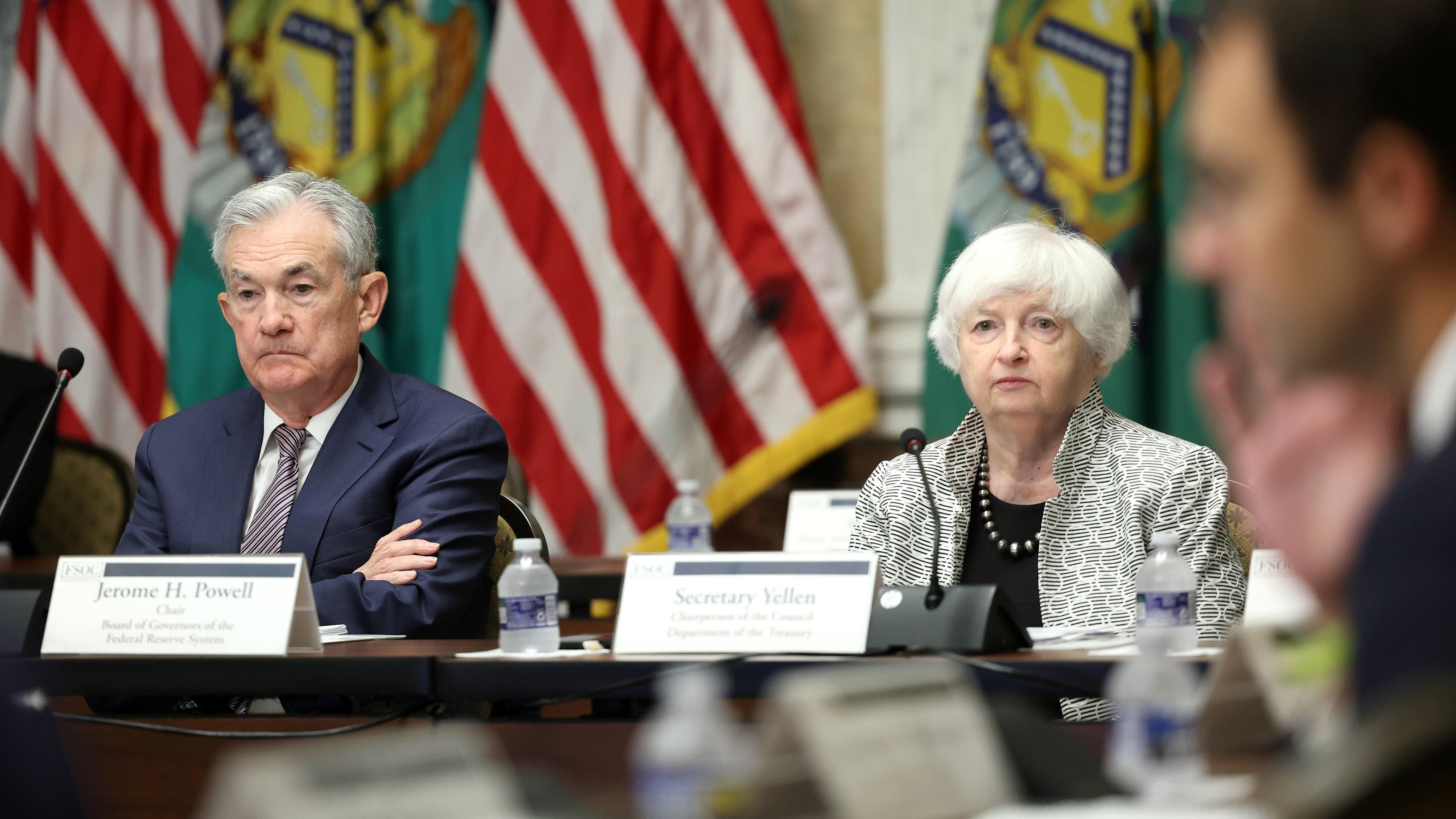 Former Fed chairs condemn criminal investigation into Jerome Powell