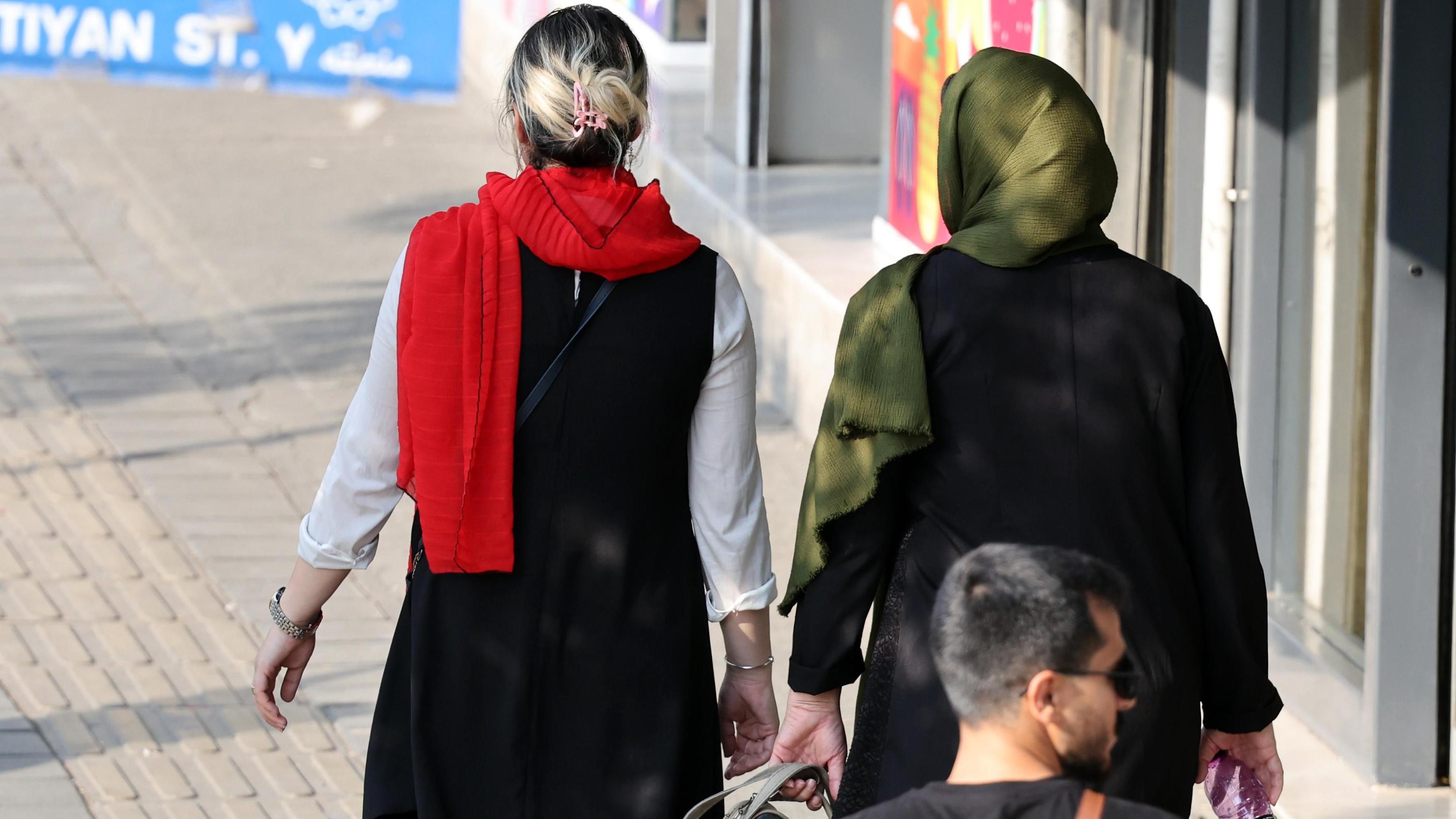 iran women dress code Iran: Stop Prosecuting Over Iran begins new campaign to
