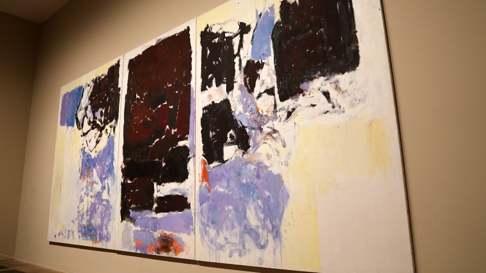 Tate Modern announces major gift from art dealers