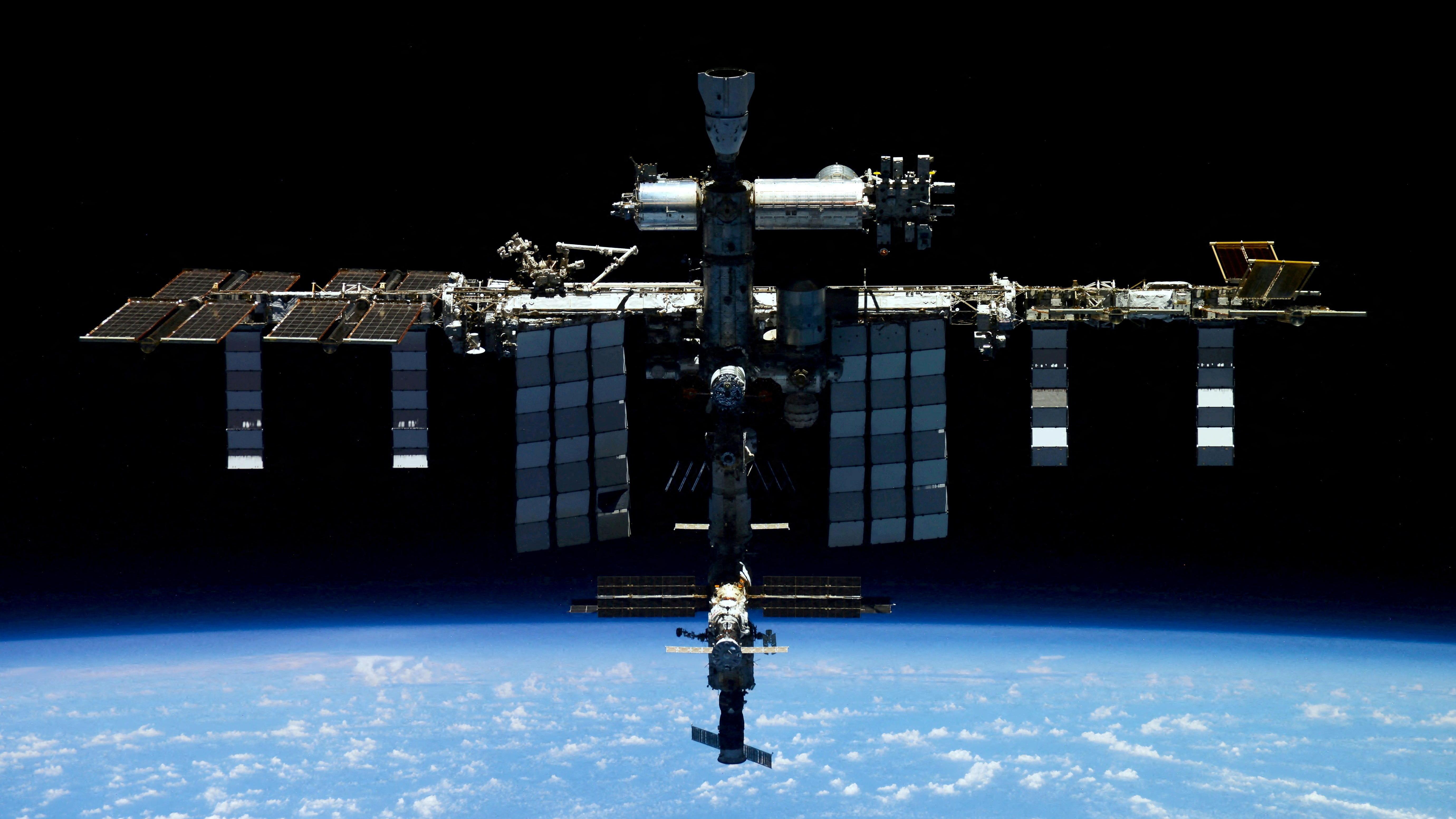 International Space Station: How will it be taken apart safely? - BBC  Newsround