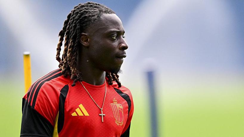 World Cup 2026: Jeremy Doku criticised over plan to leave Belgium camp for birth of child - BBC Sport