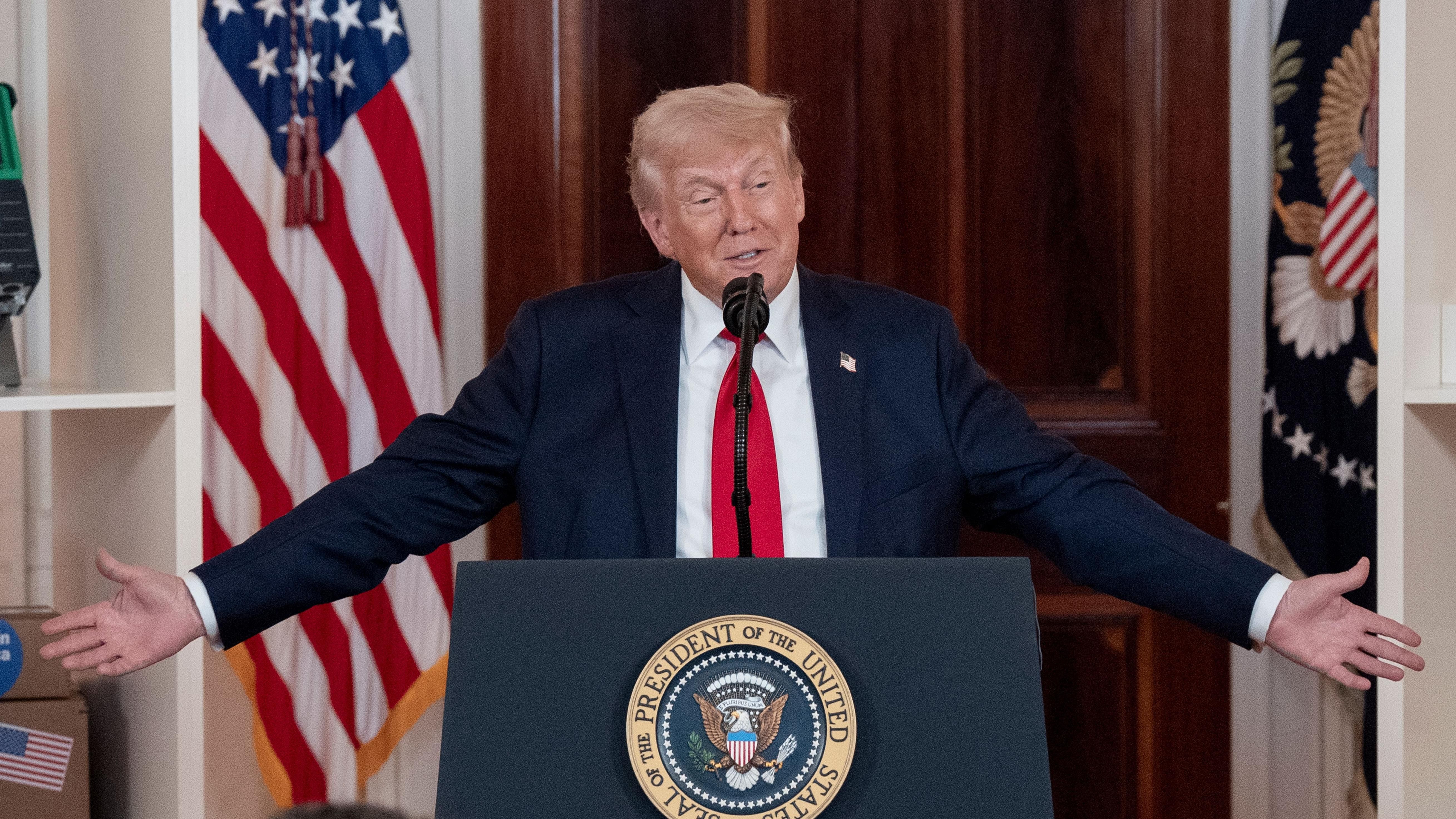 Trump tells business chiefs he needs 'little bit of time' as US economy shrinks