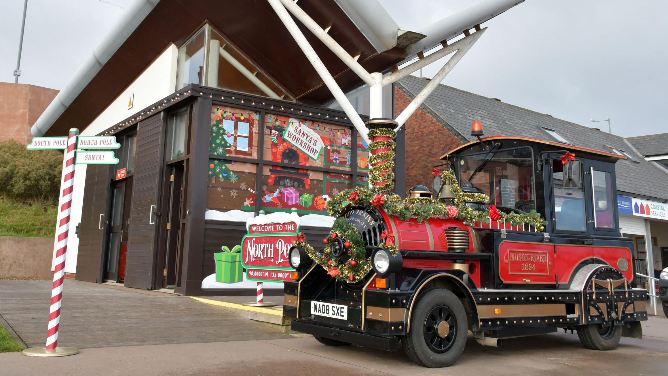 Christmas comes early in Bridlington to showcase seaside town - BBC News