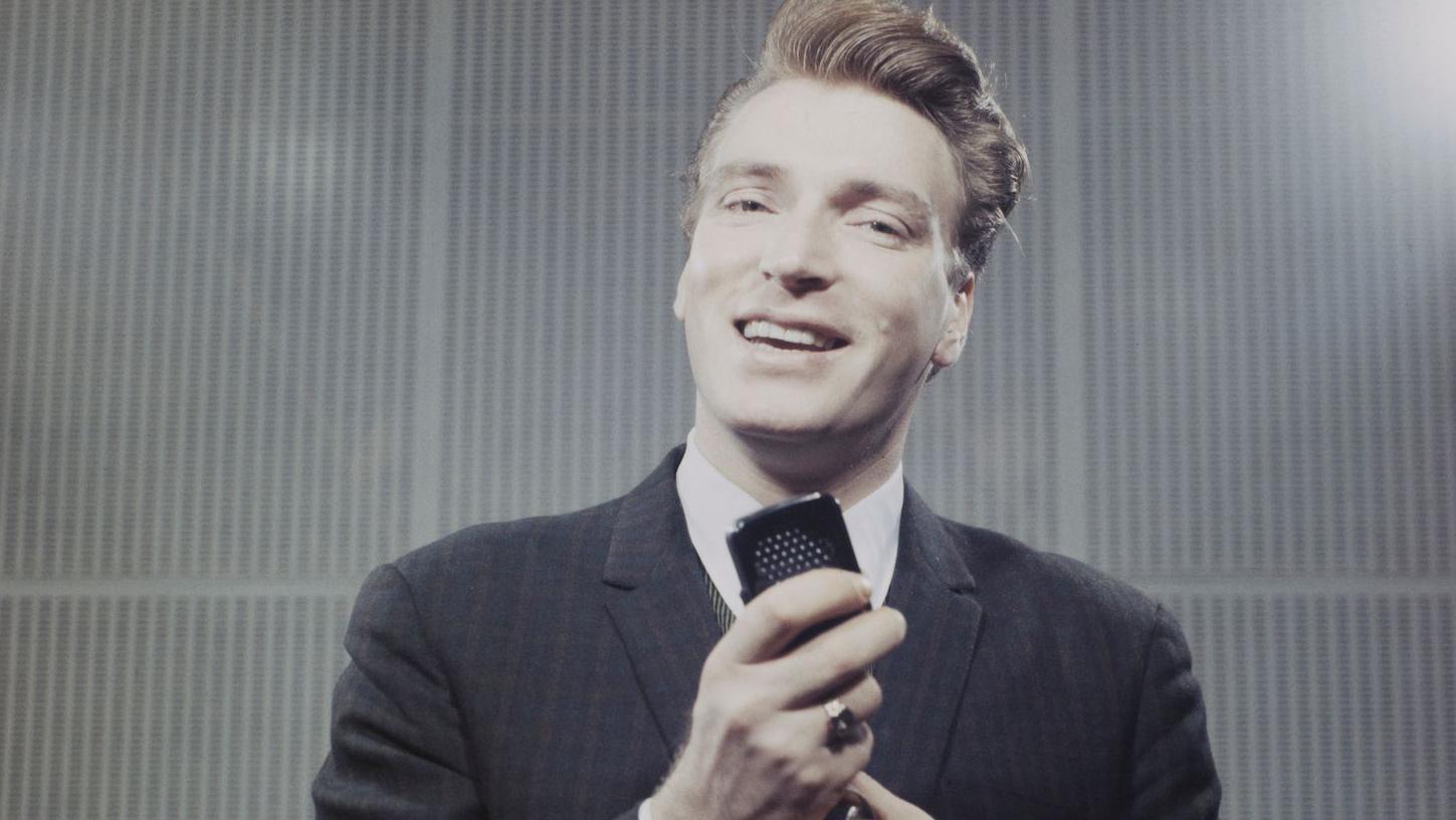 Frank Ifield: 1960s chart phenomenon dies aged 86