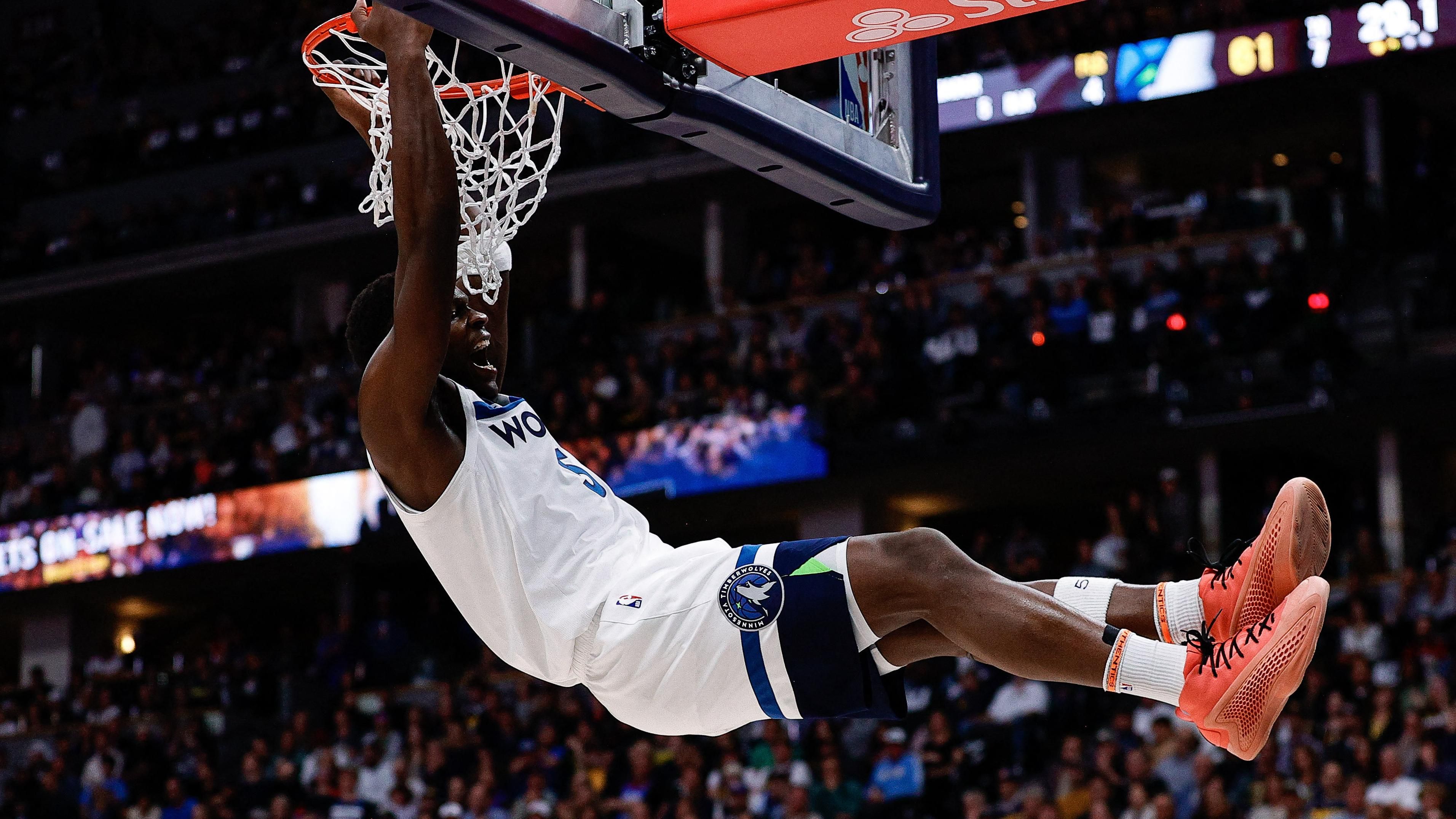 NBA play-offs: Timberwolves win, Knicks' Jalen Brunson matches