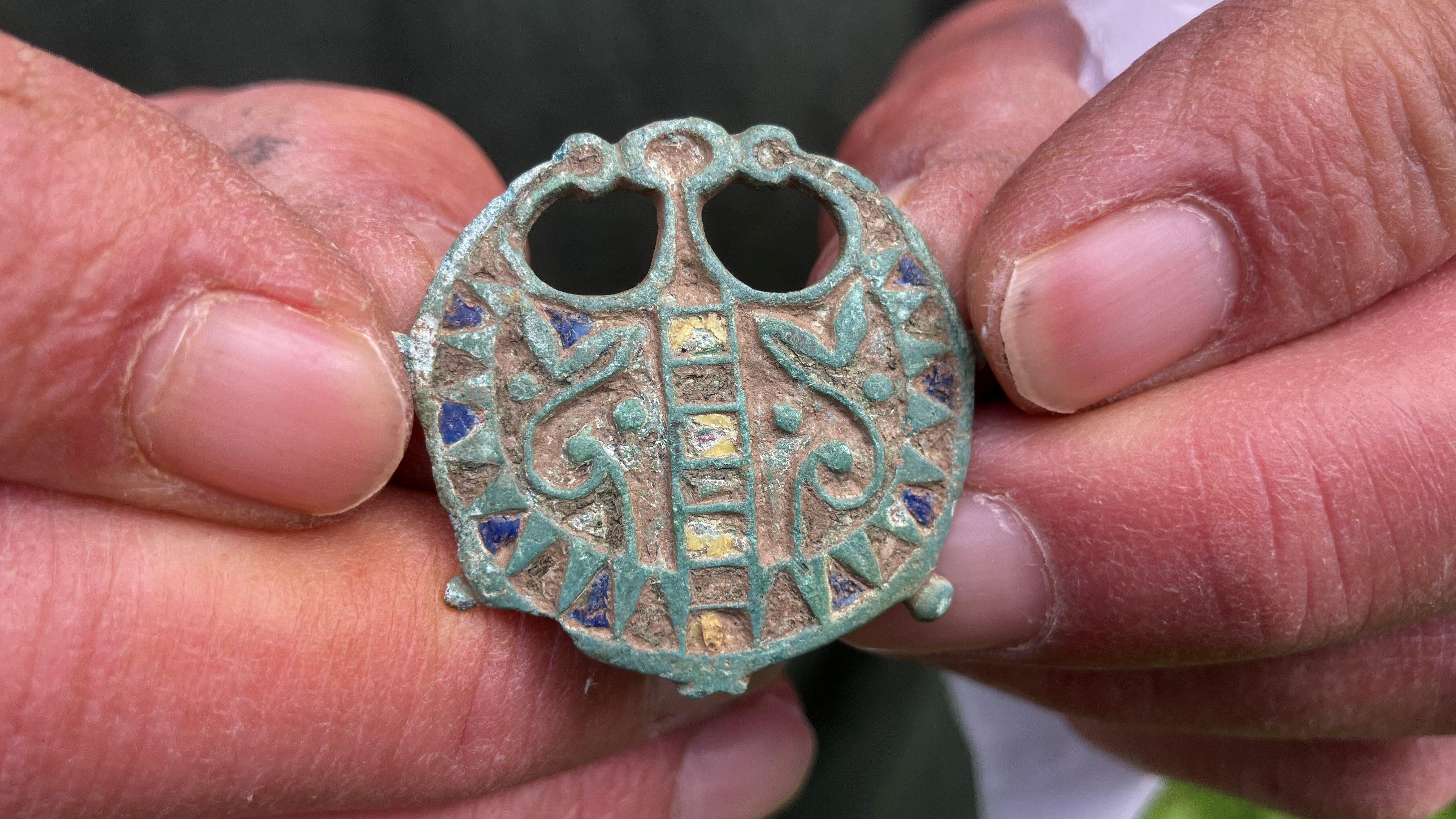 Rare 2,000-year-old brooch unearthed by detectorist in Dorset