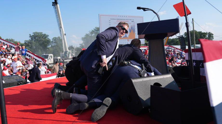 The president's protectors are hardly noticeable - until things go wrong The president's protectors are hardly noticeable - until things go wrong