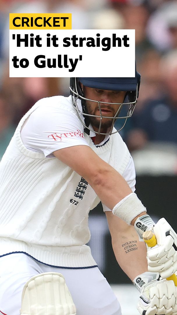 Duckett gone for 33 first wicket for NZ
