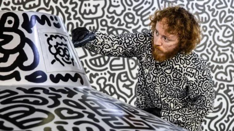 Mr Doodle: Artist's film reveals psychotic episode