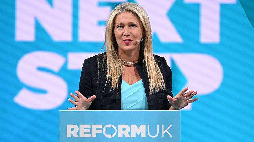 Reform's Laura Anne Jones' racist WhatsApp slur 'caused hurt' - BBC News