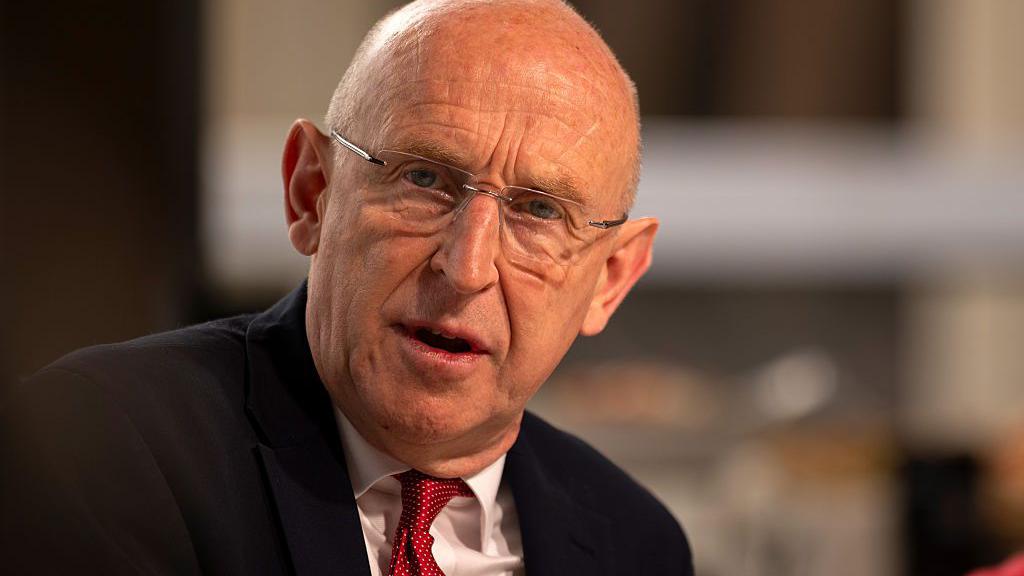 John Healey and Andy Burnham urge ministers to stick to spending limits in joint Budget memo