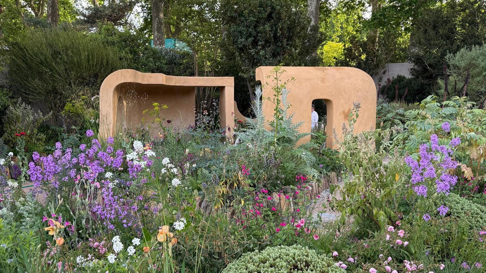Jersey hospice to showcase Silent No More' garden - BBC News