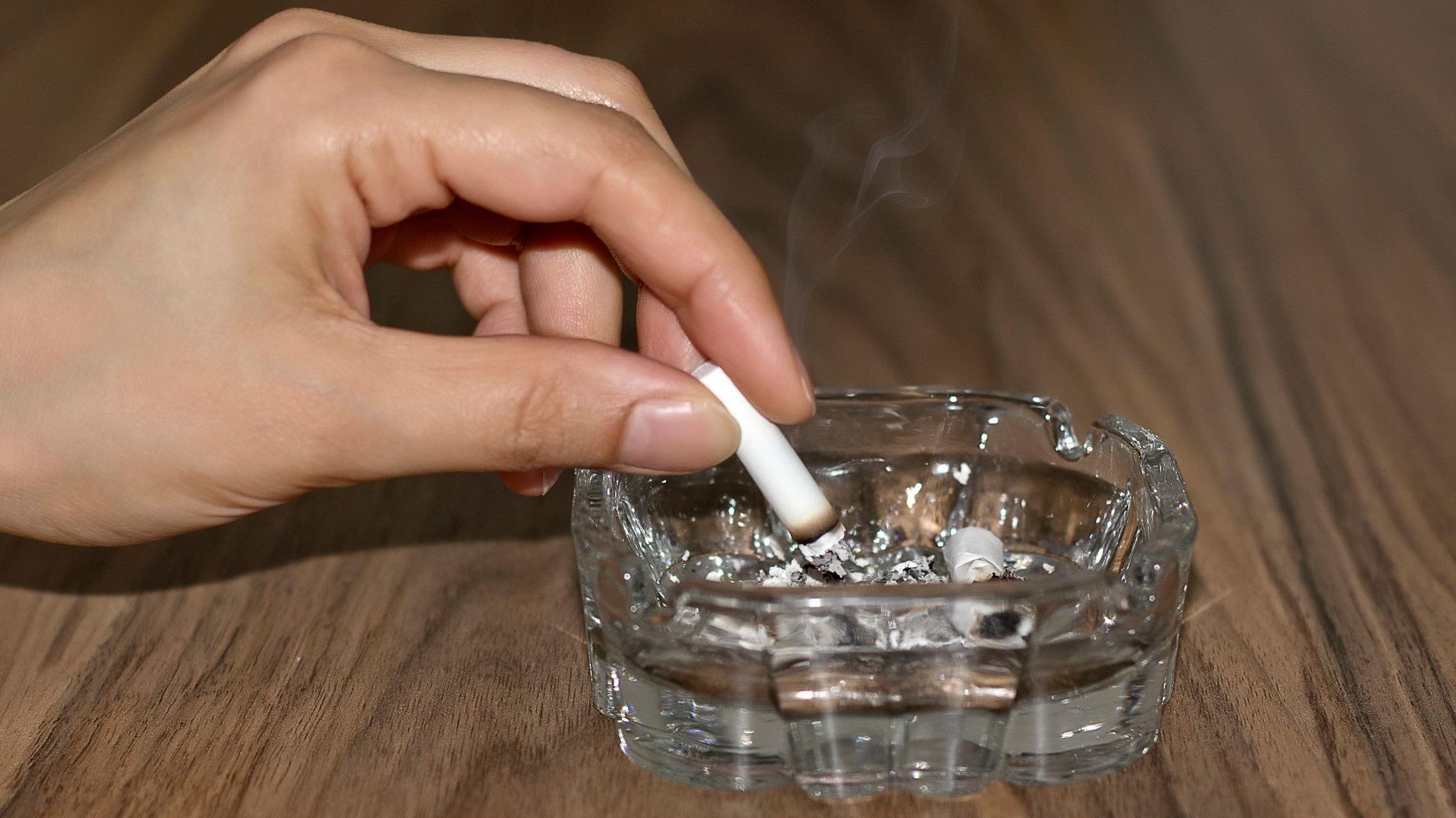 can 16 year olds smoke cigarettes Steep fall in young smokers in past decade