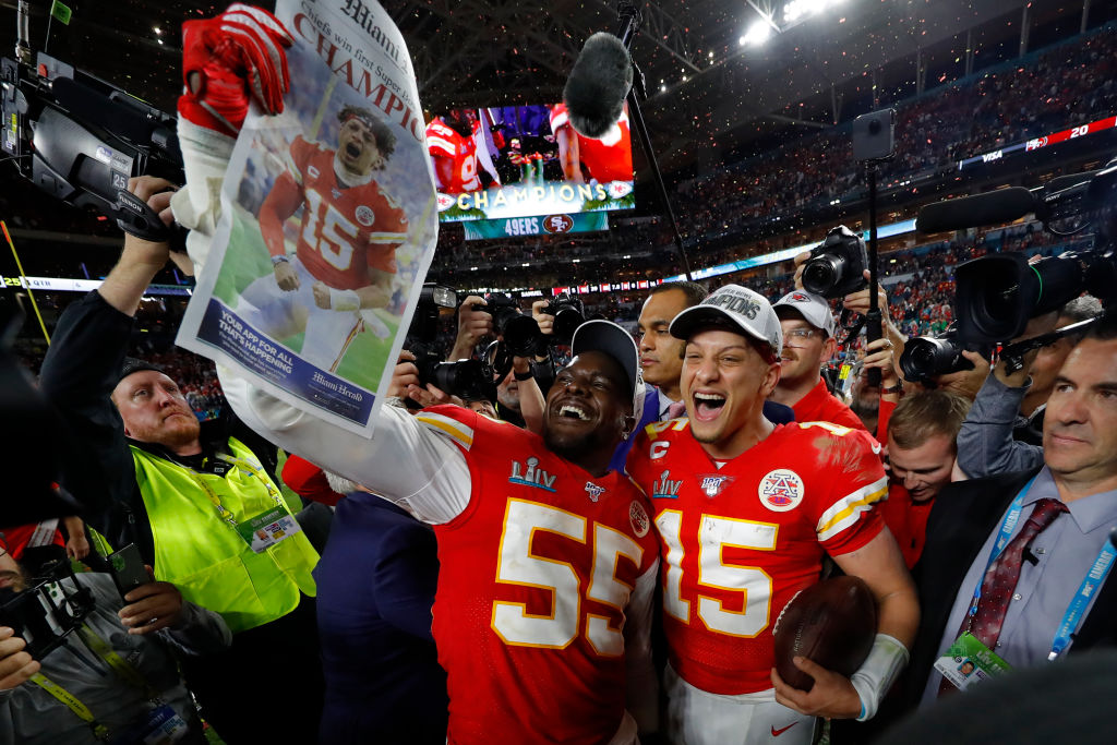 Super Bowl 2020: Kansas City Chiefs pull off a sensational comeback to beat  San Francisco 49ers - BBC Sport