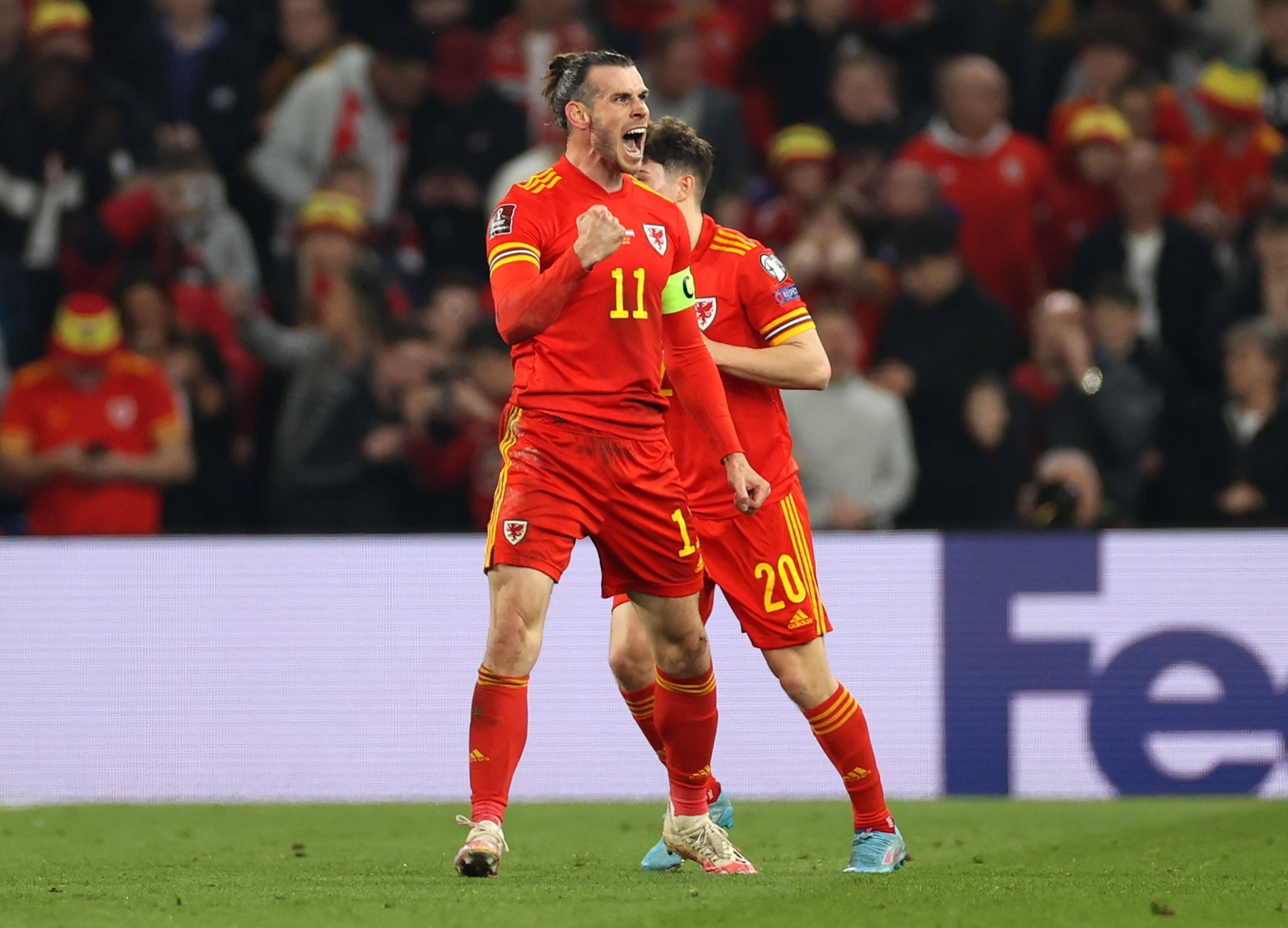 Wales 2-1 Austria: Gareth Bale magic sends Wales closer to 2022