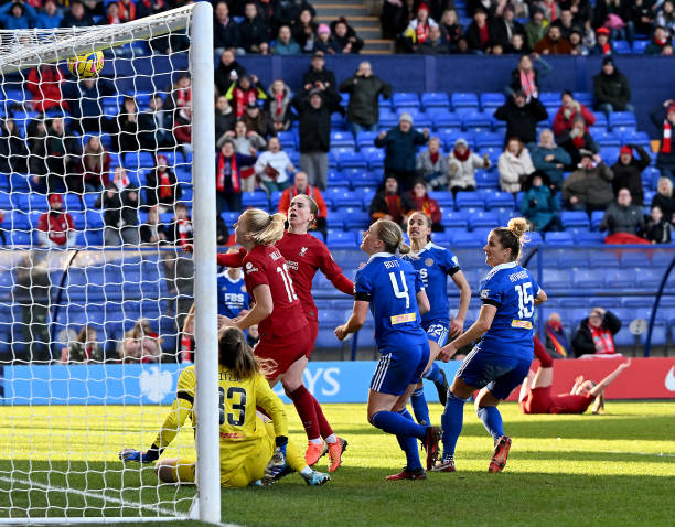 Man Utd Women beat Aston Villa Ladies 12-0 in Women's Championship opener -  BBC Sport