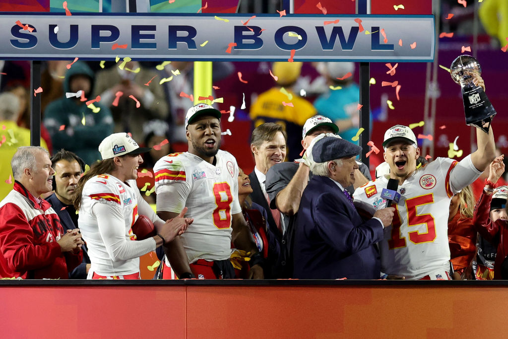 Super Bowl 2023 LIVE: Kansas City Chiefs beat Philadelphia Eagles to win a  thrilling all-time classic - Live - BBC Sport