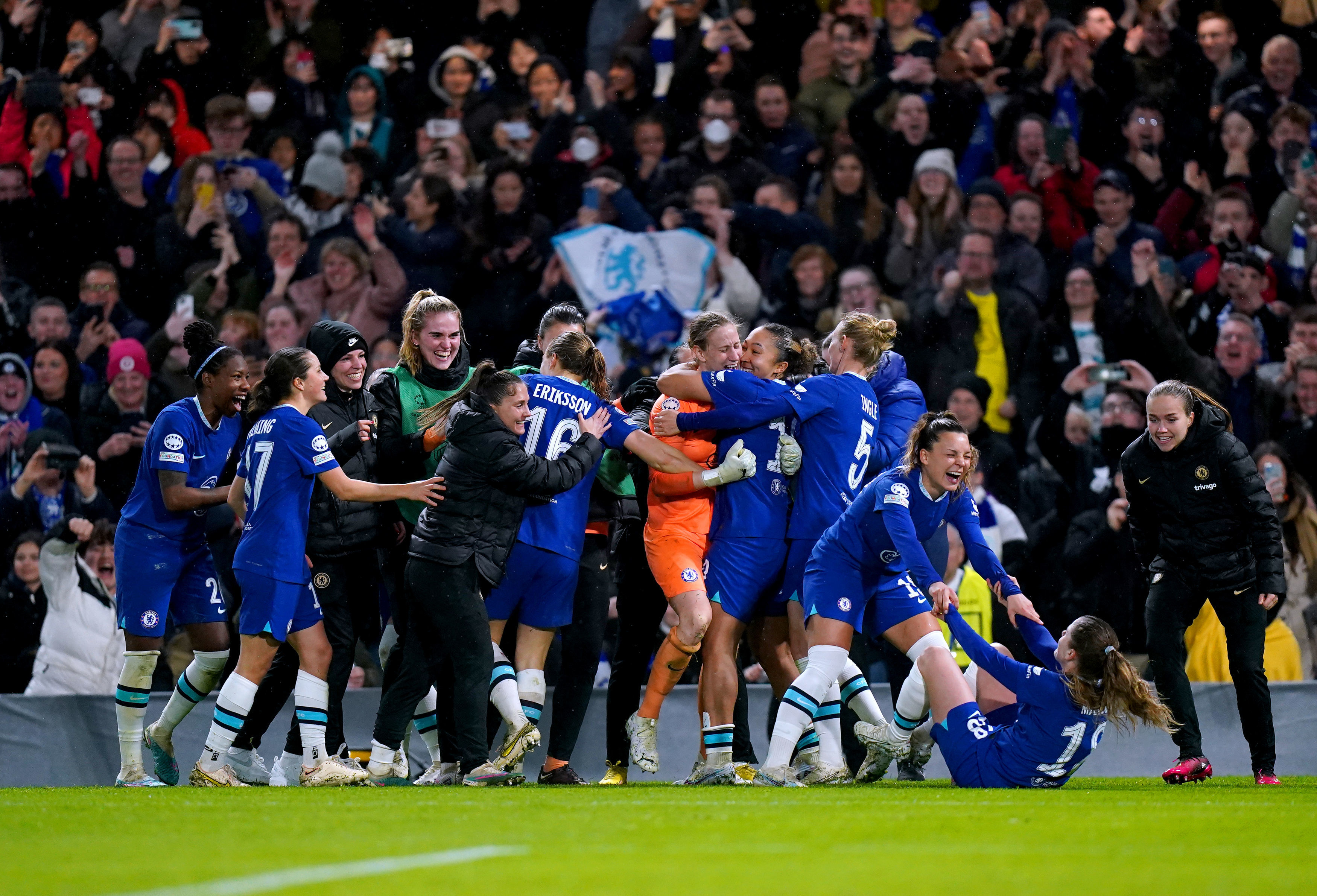 Chelsea 1-2 Lyon (2-2 agg, 4-3 pens): Blues win dramatic penalty shootout