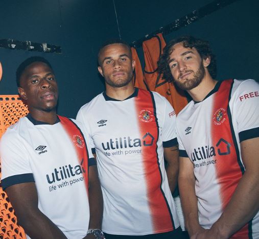 Fulham: New pink away kit for 2023-24 season revealed - BBC Sport